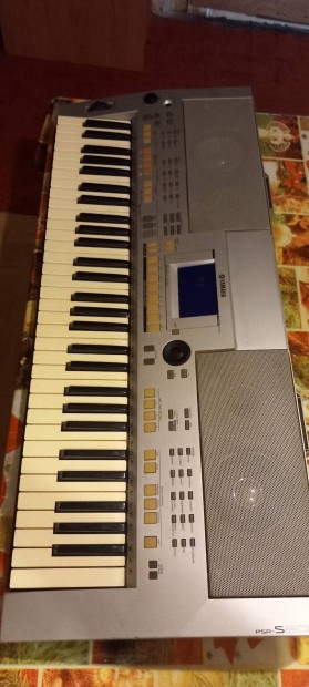 Yamaha Psr- S500 Szintetiztor. 