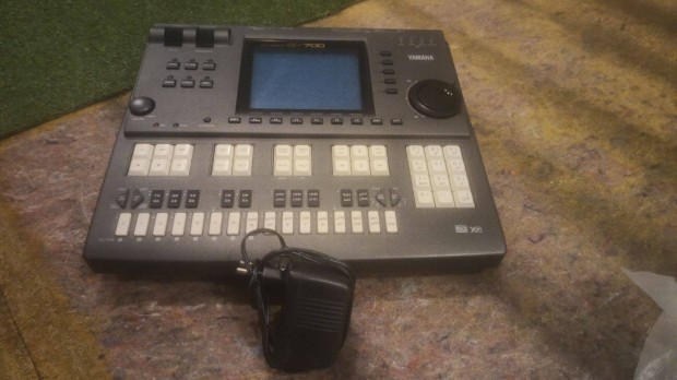 Yamaha Qy-700 Sequencer