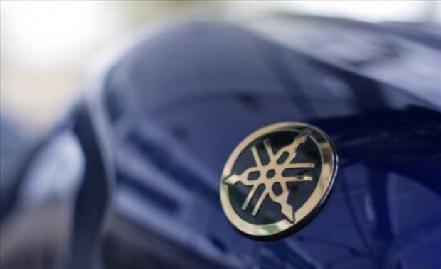 Yamaha R1 Alkatr�sz