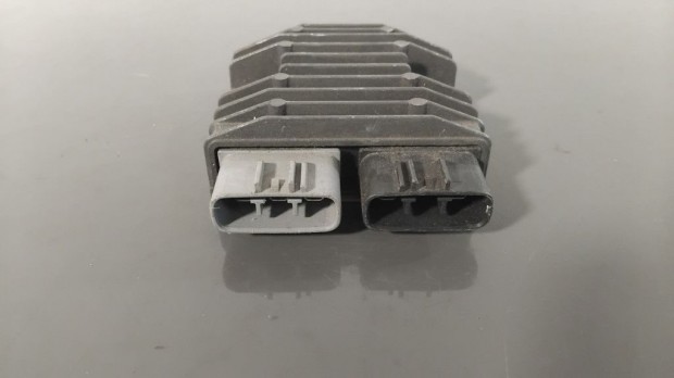 Yamaha R1 (2008) - Fesz�lts�gszab�lyz�