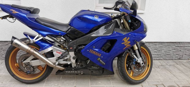 Yamaha R1 gyorsasági Jo állapotban.