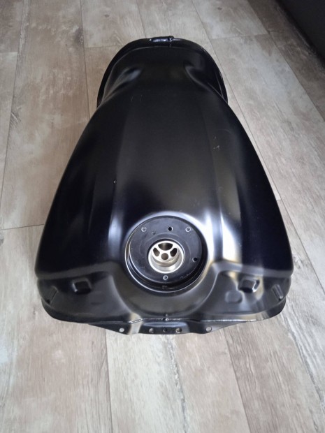 Yamaha R6 tank