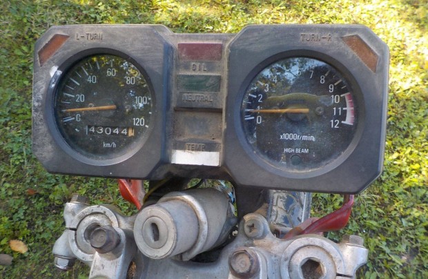 Yamaha RD 80 LC mkp.-ról :43000 km-t használt műszerfal