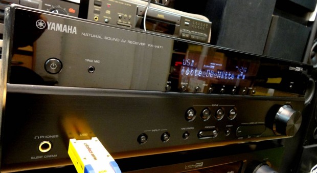 Yamaha RX-V471 5.1 Hzimozi erst USB ARC