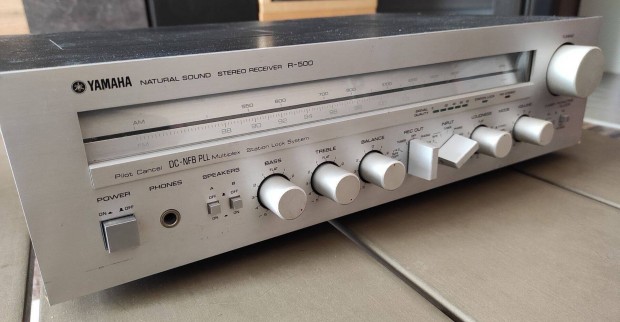 Yamaha R-500 am/fm stereo receiver