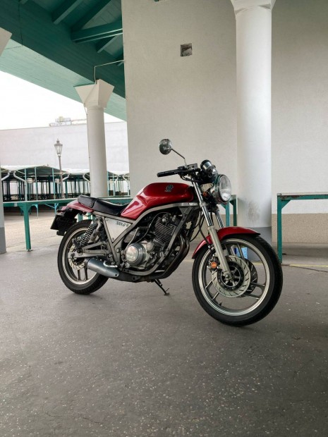 Yamaha SRX600