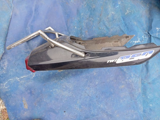 Yamaha TDM 850 3VD farokidom csomagtartval