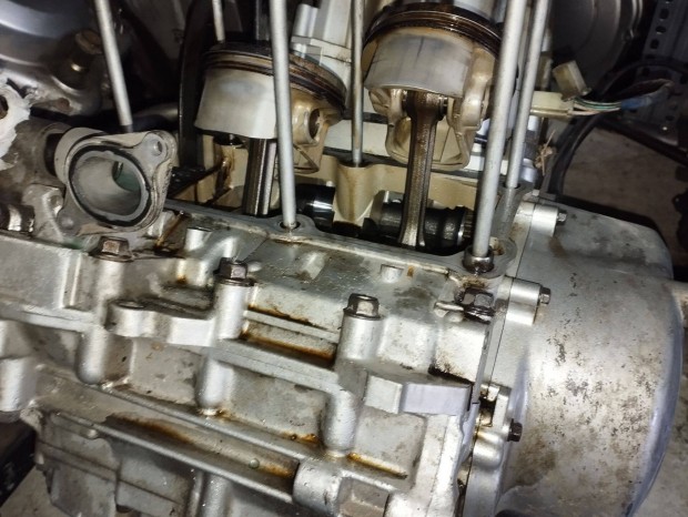 Yamaha TDM 850 4TX blokk �s alkatr�szek , blokk