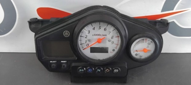 Yamaha TDM 900 Kilóméteróra
