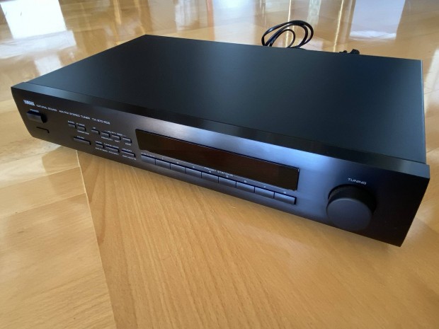 Yamaha TX-670 RDS FM AM sztereo rdi tuner TX 670