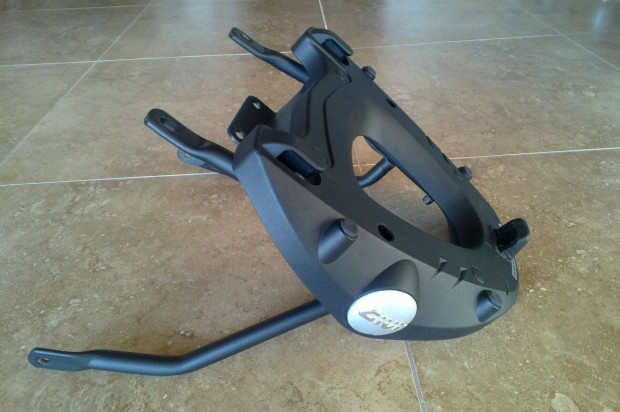 Yamaha T-Max 500 2001-2007 Givi doboz tartó konzol és platni