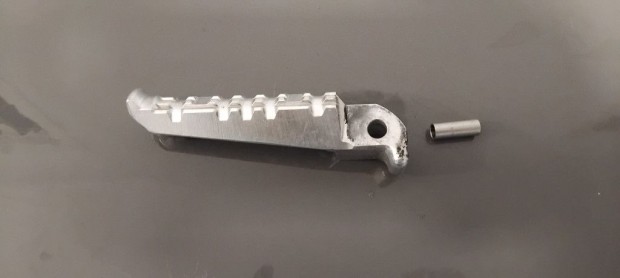 Yamaha T-max 530 Bal oldali l�btart� t�ske