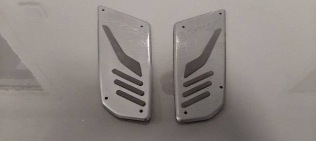 Yamaha T-max 530 Lábtartó panel, sérült