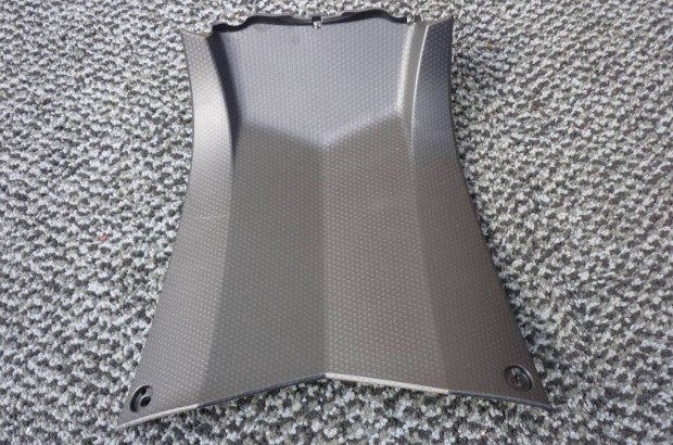 Yamaha Tmax T Max láb közötti takaró idom injektor takaró
