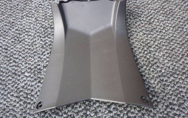 Yamaha Tmax T Max láb közötti takaró idom injektor takaró