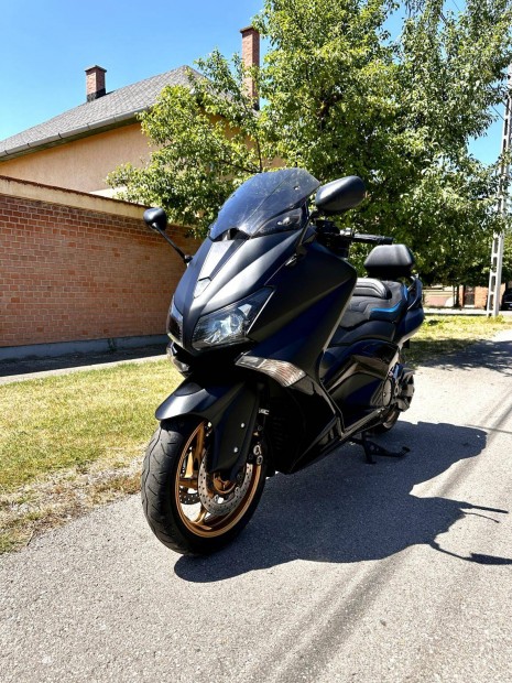 Yamaha Tmax ...