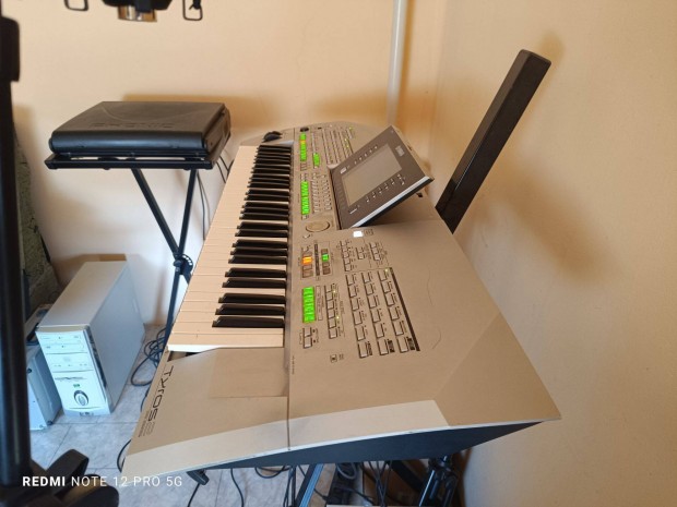 Yamaha Tyros 2