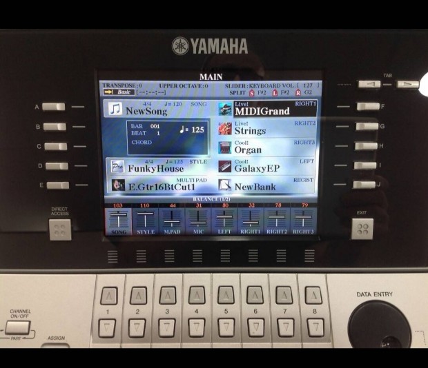 Yamaha Tyros 3 szintetiztor 