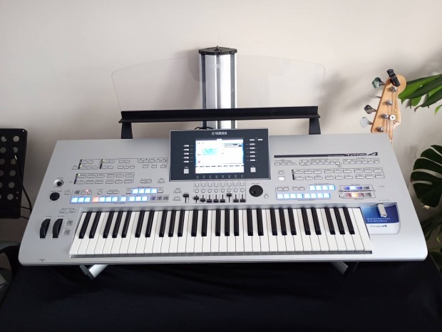 Yamaha Tyros 4