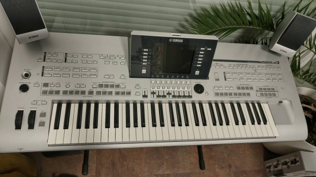 Yamaha Tyros 4 