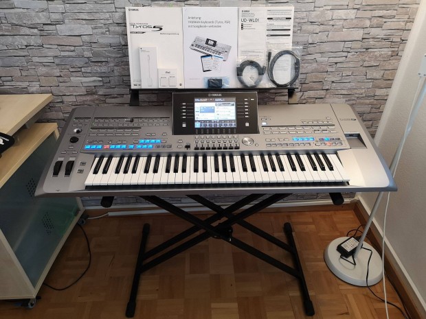 Yamaha Tyros 5 61