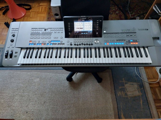 Yamaha Tyros 5