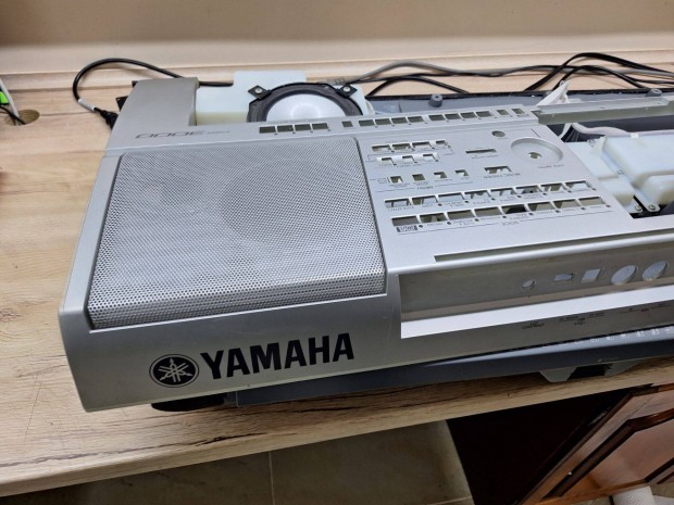 Yamaha Tyros PSR3000 bonts, szp llapotban