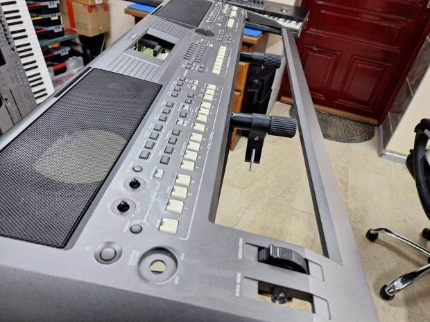 Yamaha Tyros PSR s670 bontás, szép állapotban