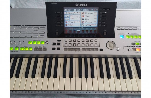 Yamaha Tyros digital workstation