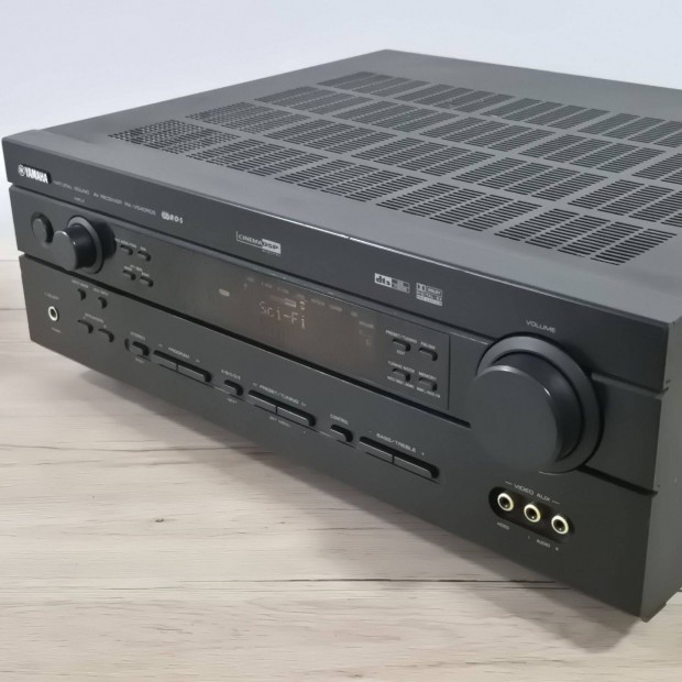 Yamaha V540 rádiós házimozi sztereó erősítő