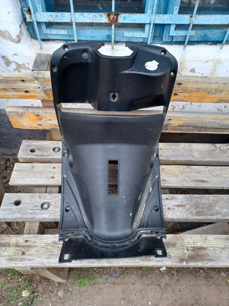 Yamaha Vity térd idom