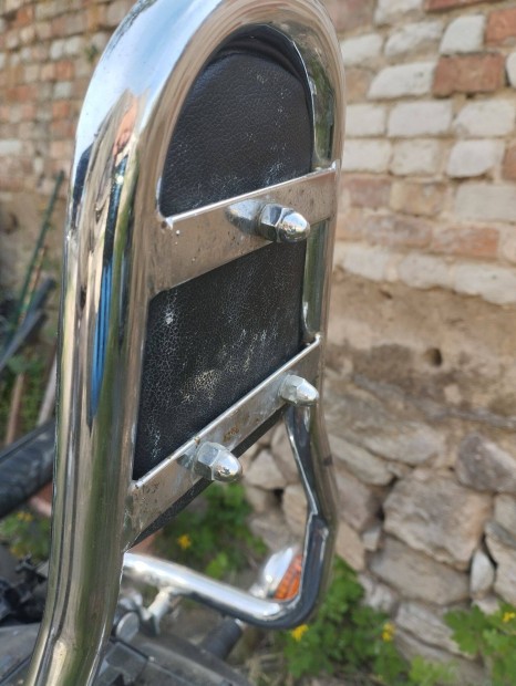 Yamaha XV 535 háttámla