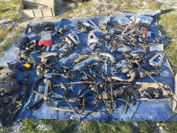 Yamaha XV 750 SE alkatr�sz