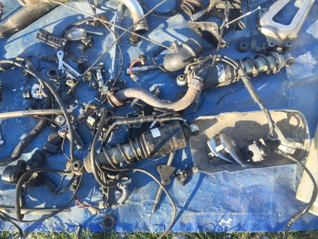 Yamaha XV 750 SE alkatr�sz