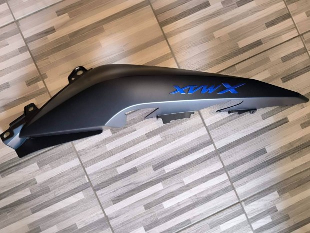 Yamaha X-Max 125-400 2019 jobb ülés alatti idom