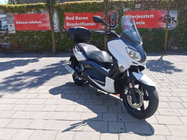 Yamaha X-Max 250 rsos RED Baron Garancival!...