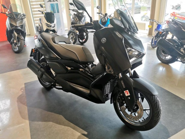 Yamaha X-Max 300 Tech Max! 3+1 v rsos Red Ba...