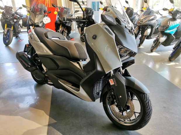 Yamaha X-Max 300 Techmax 3+1 év Írásos Red Baro...