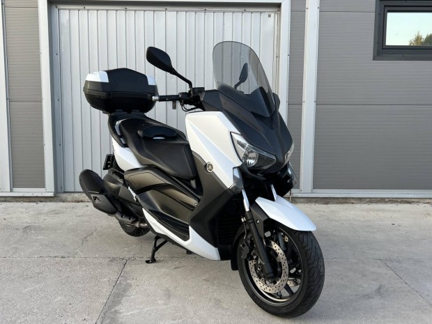 Yamaha X-Max 400