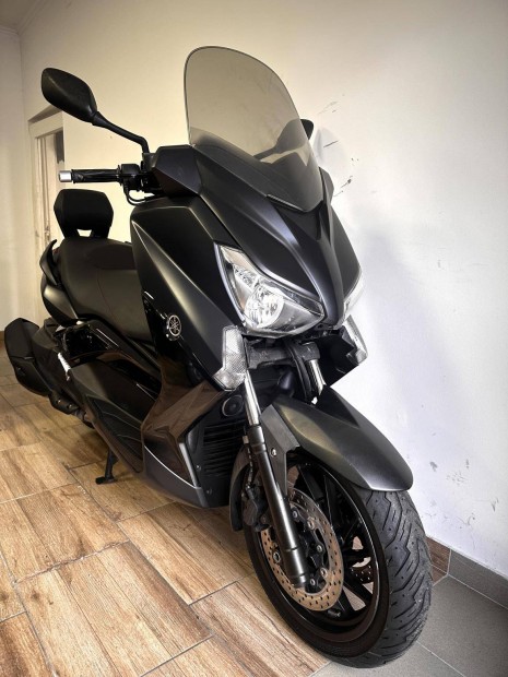 Yamaha X-Max 400