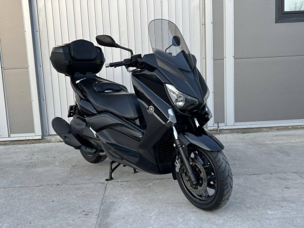 Yamaha X-Max 400