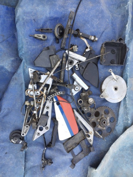 Yamaha Xj 550 alkatr�sz