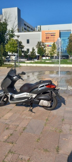 Yamaha Xmax 250
