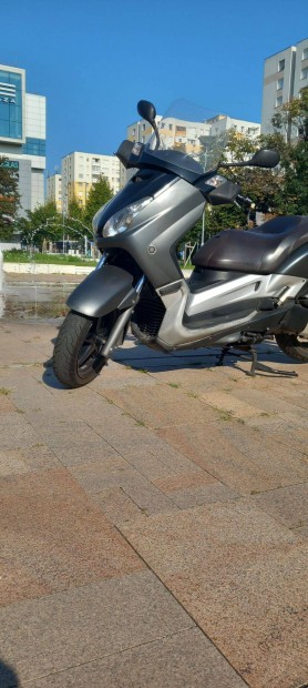 Yamaha Xmax 250
