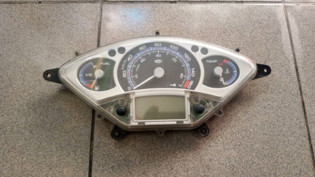 Yamaha YP 125 250 X-Max műszerfal