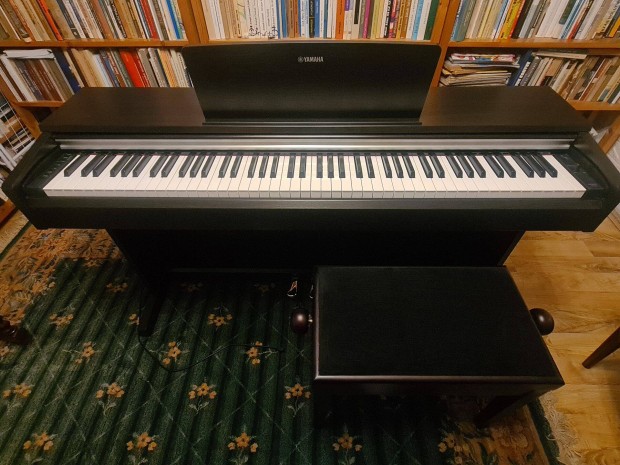 Yamaha Ydp-142 digitlis zongora szkkel
