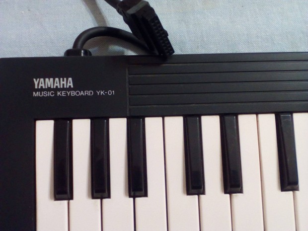 Yamaha Yk-01 szintetiztor midi billenty