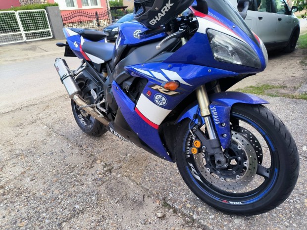 Yamaha Yzf R1