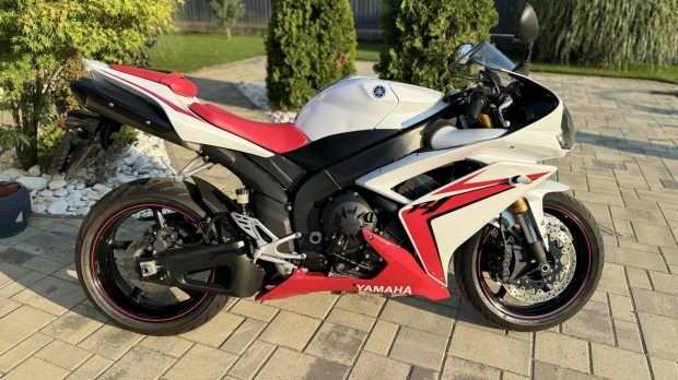 Yamaha Yzf R1 .