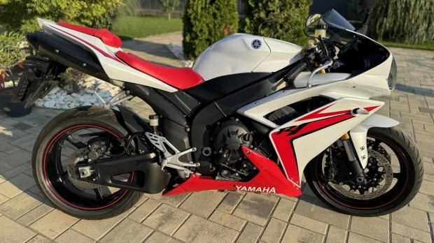 Yamaha Yzf R1 .